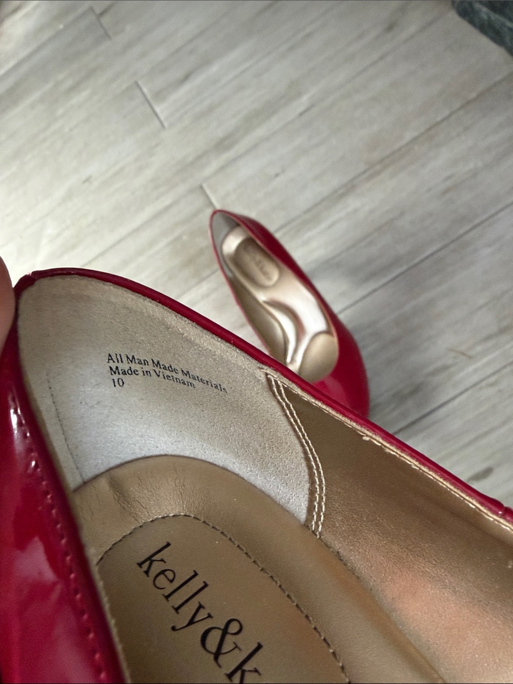 Red heels - Picture 3 of 7